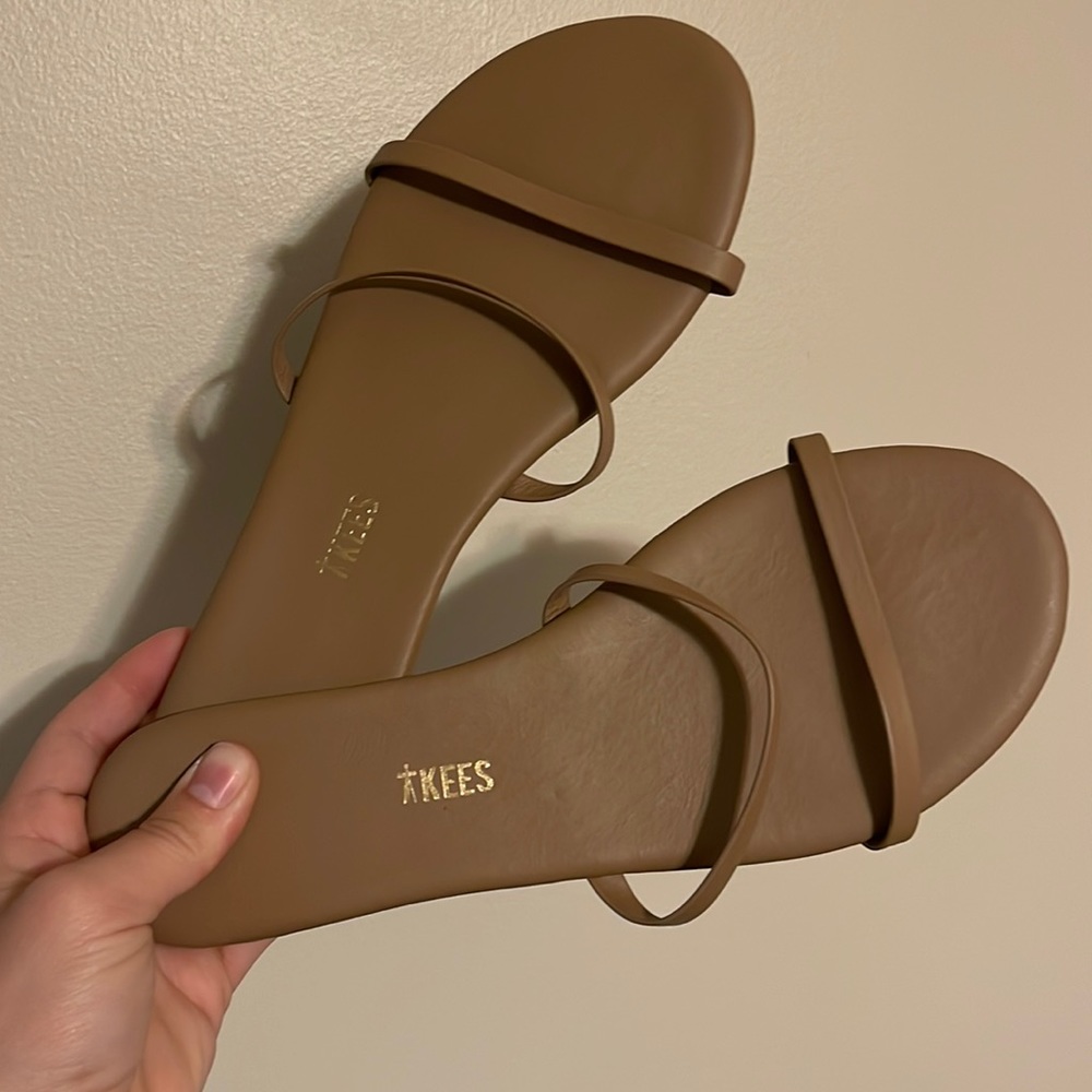 Tkees